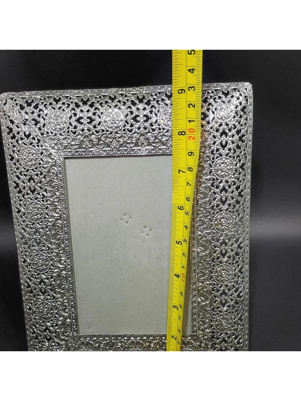 Metal Silvertone Floral Medallion Filigree Picture Frame 4 X 6 Free Standing